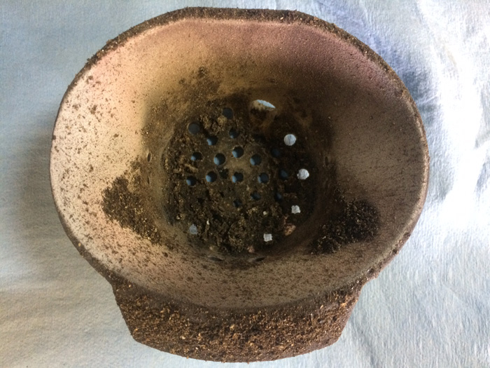 燃焼ポットの清掃前イメージ画像